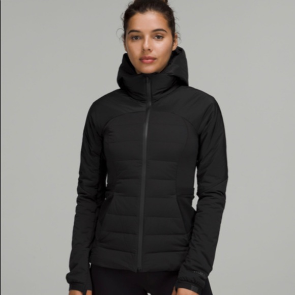 Lululemon Down for it all jacket size 6. Black - Picture 6 of 8